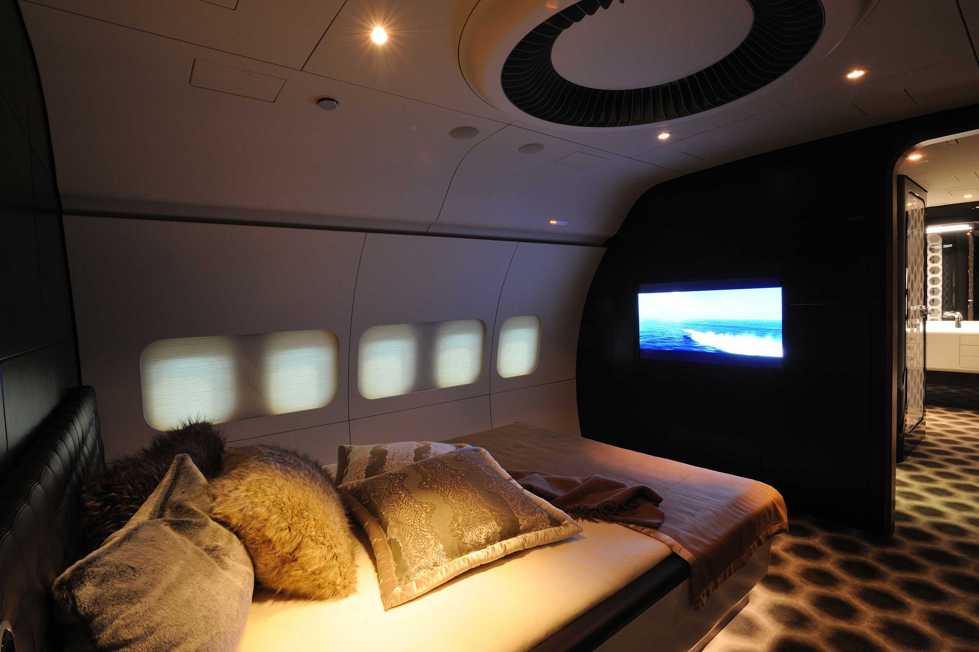 cabin Boeing Business Jet 2